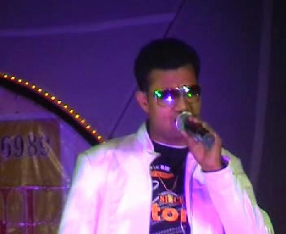 professional male singer goa